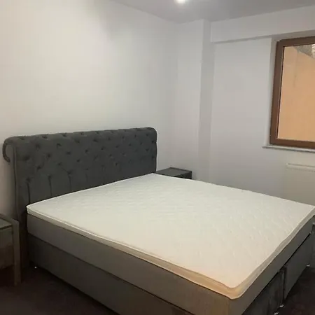 Апартаменти Apartament Pe Drumul Poienii Брашов